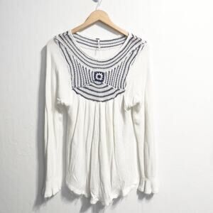 Free People White and Navy Embroidered Blouse